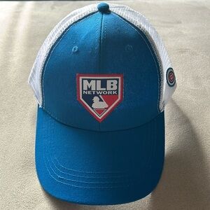MLB baseball hat/cap with Cubs patch on the side